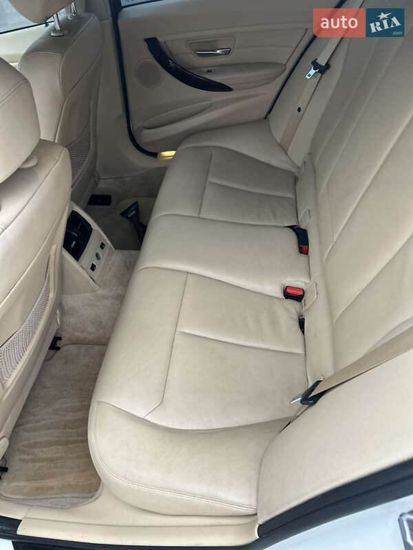 Седан BMW 3 Series 2013 в Івано-Франківську