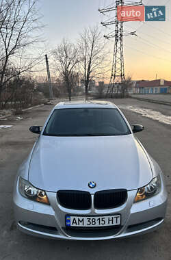 Седан BMW 3 Series 2005 в Охтирці