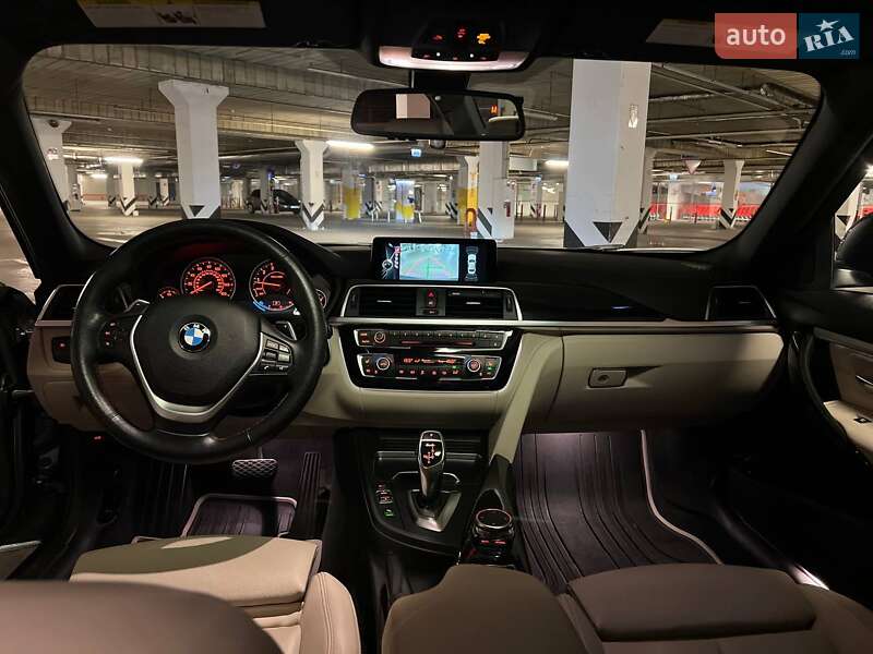 Седан BMW 3 Series 2016 в Киеве