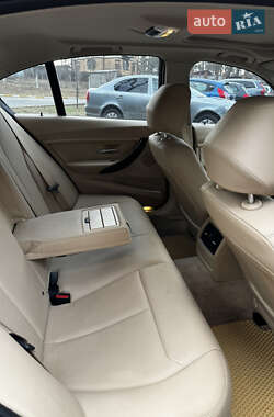 Седан BMW 3 Series 2013 в 