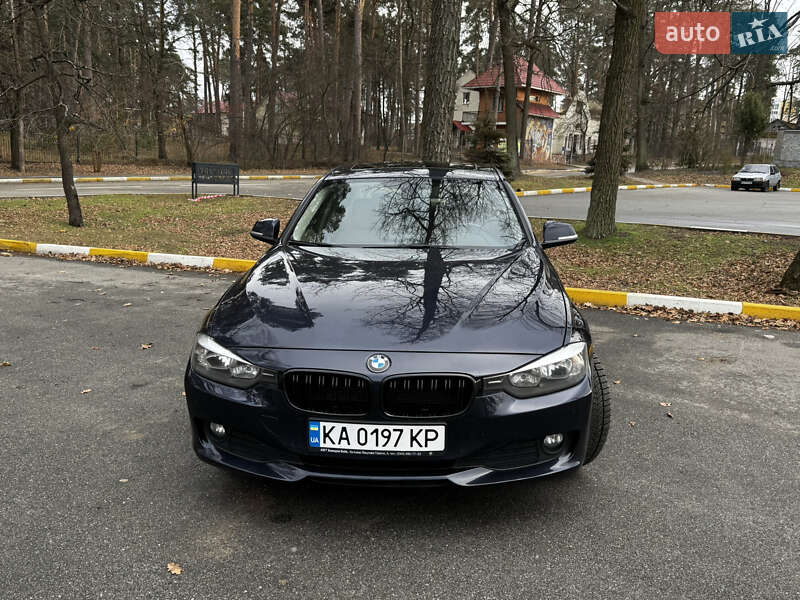Седан BMW 3 Series 2013 в 