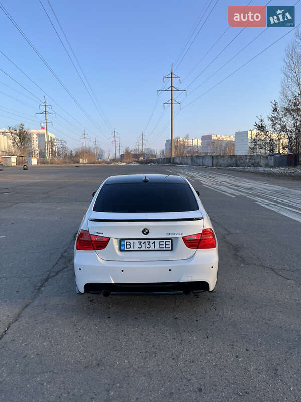 Седан BMW 3 Series 2011 в Краснограде
