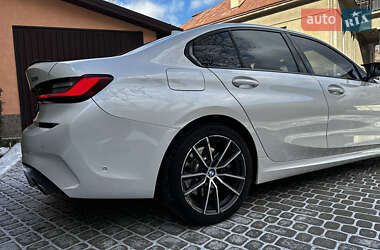 Седан BMW 3 Series 2019 в Львові