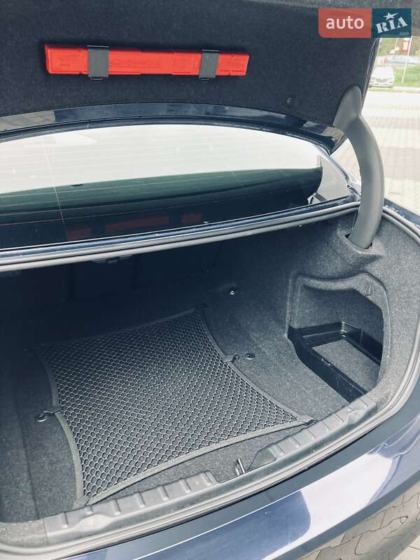 Седан BMW 3 Series 2016 в Киеве фото 11 Седан BMW 3 Series 2016 в Киеве