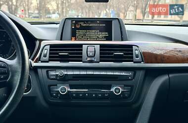 Седан BMW 3 Series 2015 в 