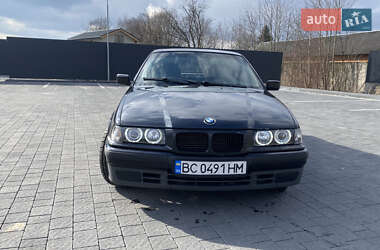 Седан BMW 3 Series 1994 в Самборі