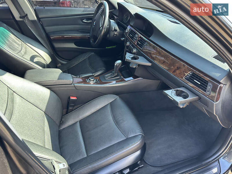 Седан BMW 3 Series 2011 в Запоріжжі