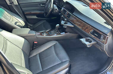 Седан BMW 3 Series 2011 в 