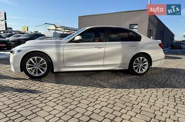 Седан BMW 3 Series 2016 в Львове