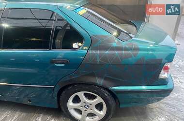 Седан BMW 3 Series 1994 в 