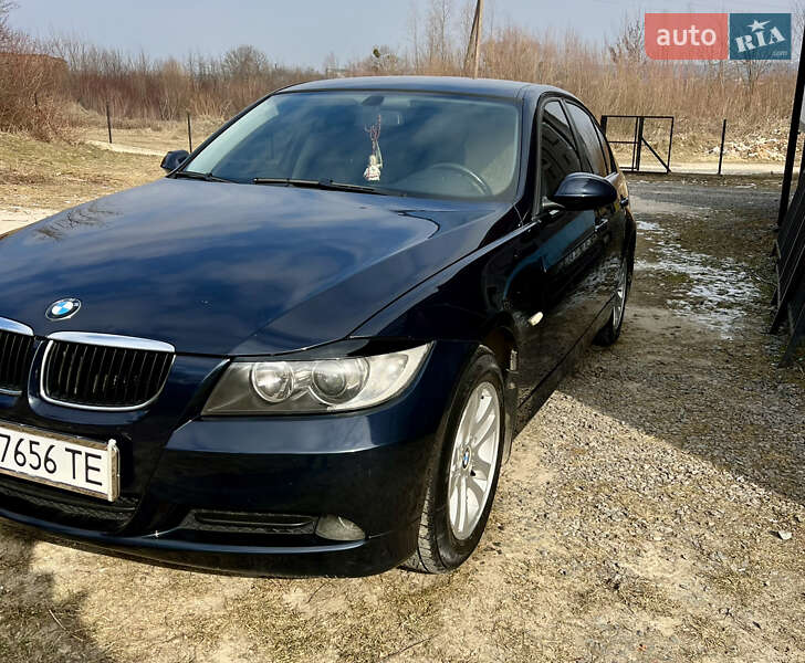 Седан BMW 3 Series 2007 в Золочеві
