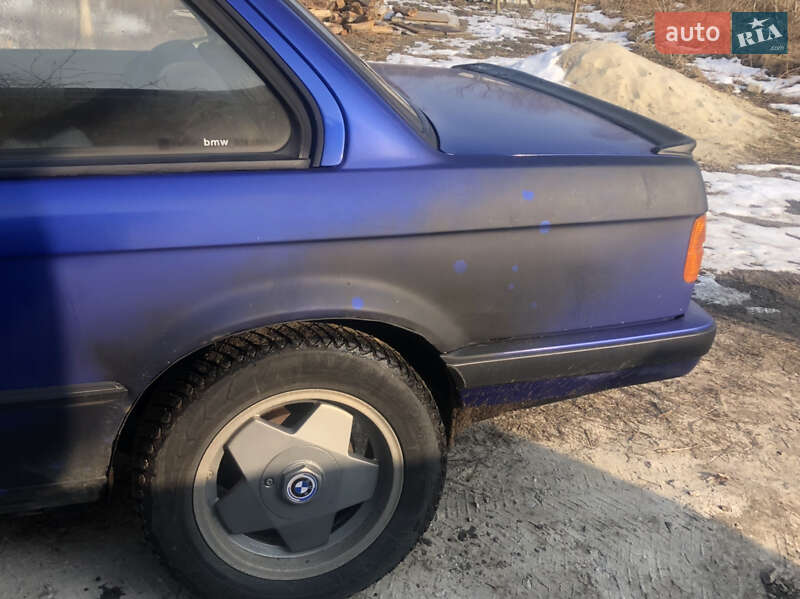 Купе BMW 3 Series 1985 в Києві