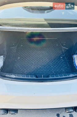 Седан BMW 3 Series 2012 в 