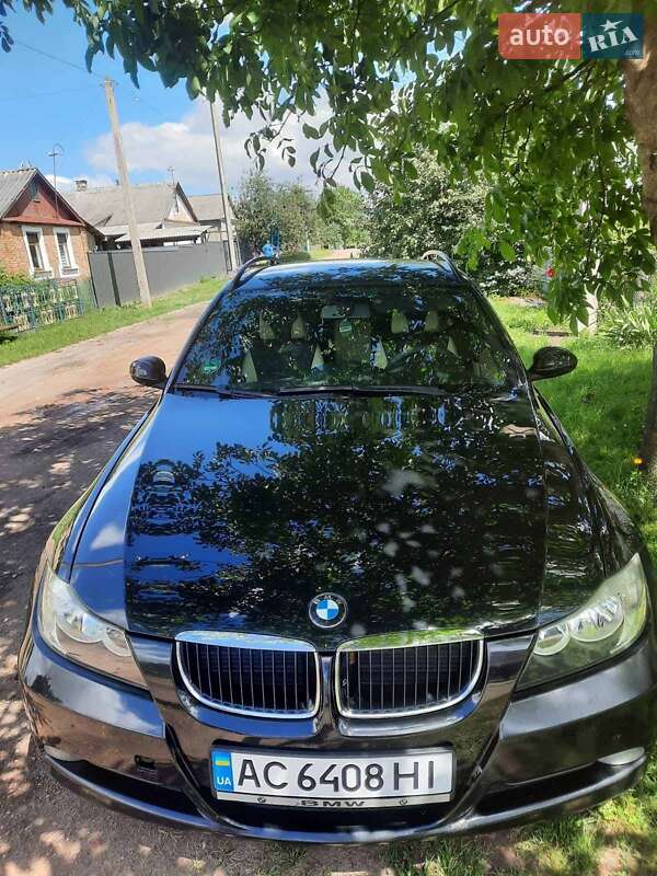 Универсал BMW 3 Series 2008 в Нововолынске