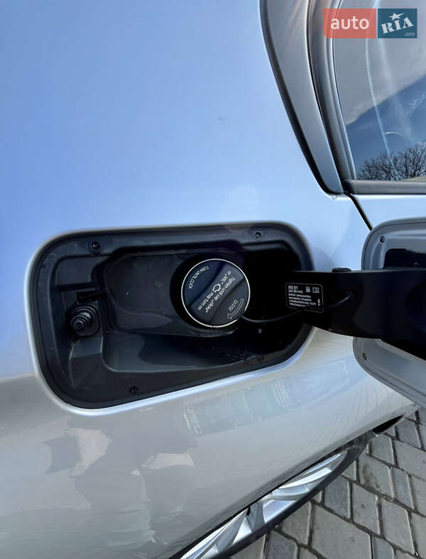 Седан BMW 3 Series 2016 в Кропивницком