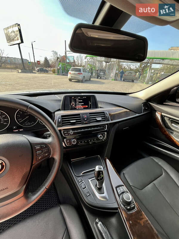 Седан BMW 3 Series 2016 в Кропивницком