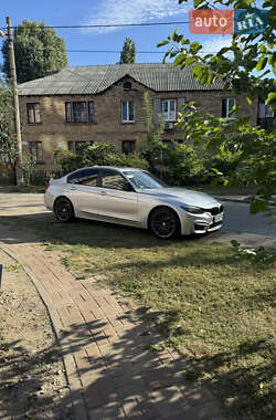 Седан BMW 3 Series 2014 в 