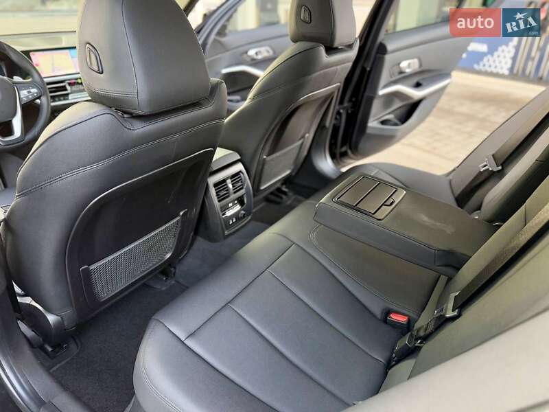 Седан BMW 3 Series 2019 в Днепре