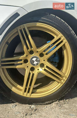 Купе BMW 3 Series 2011 в 