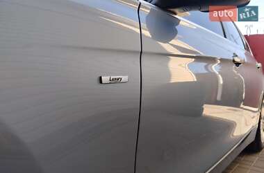 Седан BMW 3 Series 2012 в 