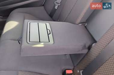 Седан BMW 3 Series 2012 в 