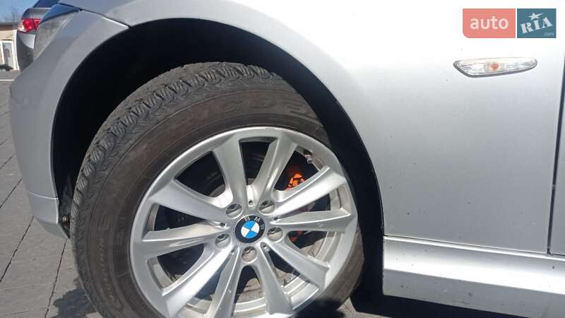 Универсал BMW 3 Series 2011 в Межгорье