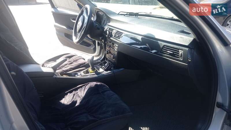 Универсал BMW 3 Series 2011 в Межгорье