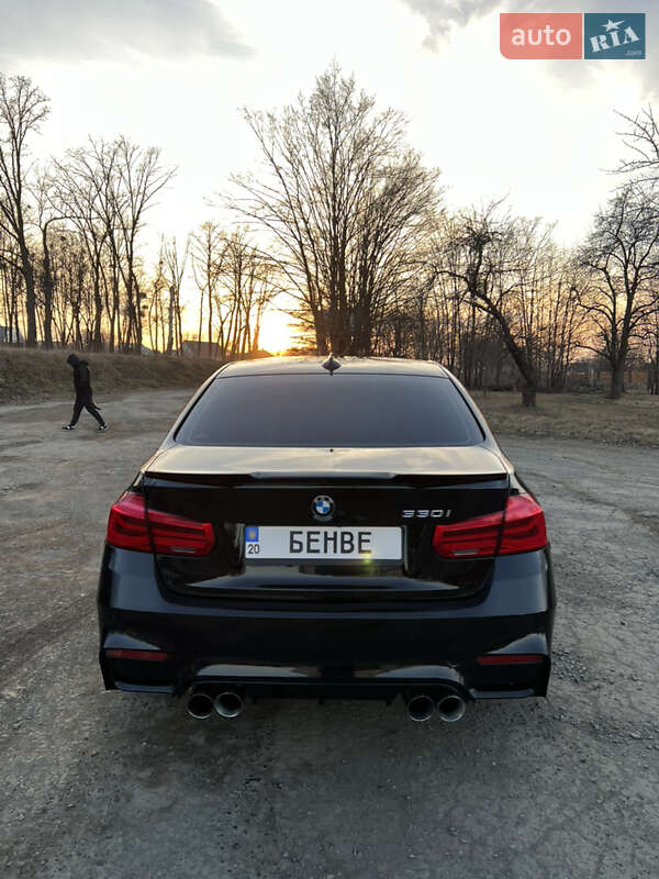 Седан BMW 3 Series 2017 в Звенигородці