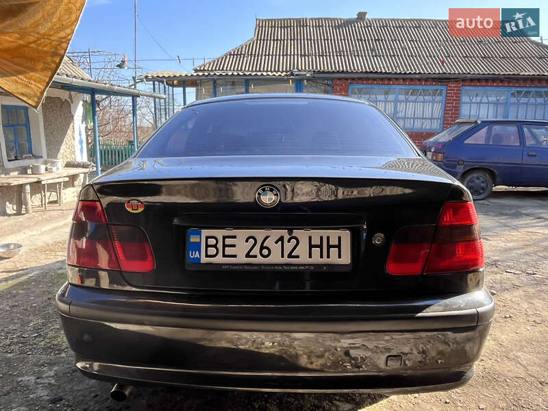 Седан BMW 3 Series 2003 в Южноукраинске