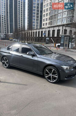 Седан BMW 3 Series 2015 в Киеве