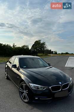 Седан BMW 3 Series 2016 в Львові