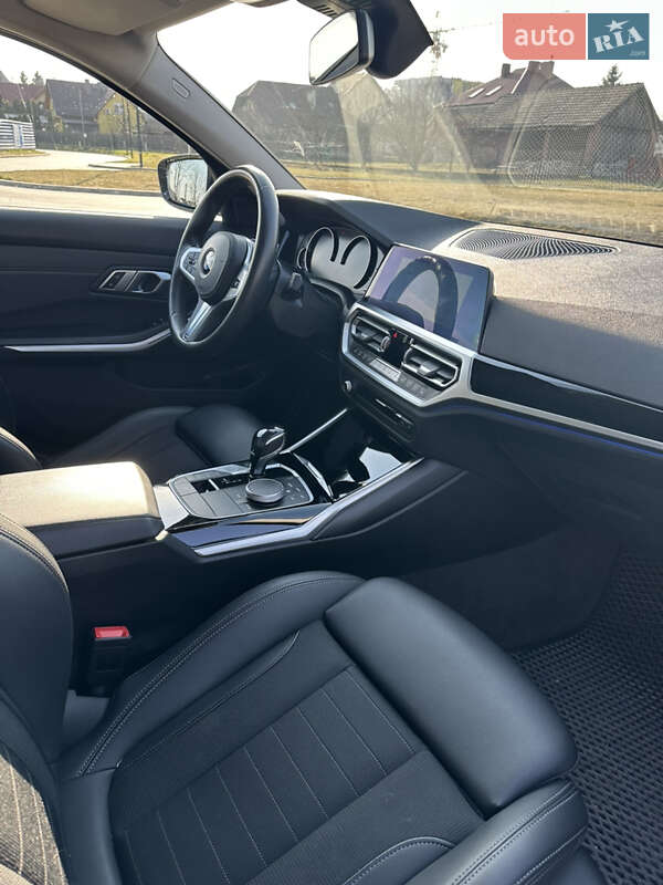 Универсал BMW 3 Series 2019 в Львове