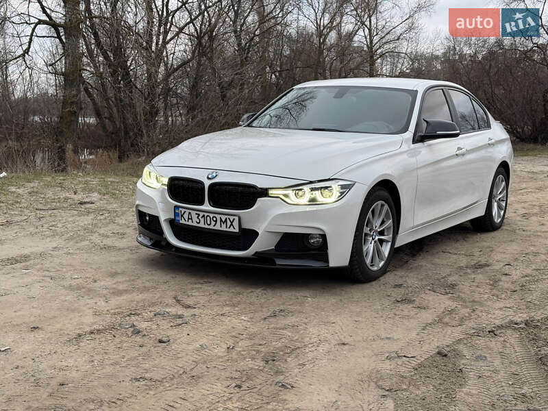 Седан BMW 3 Series 2016 в Киеве