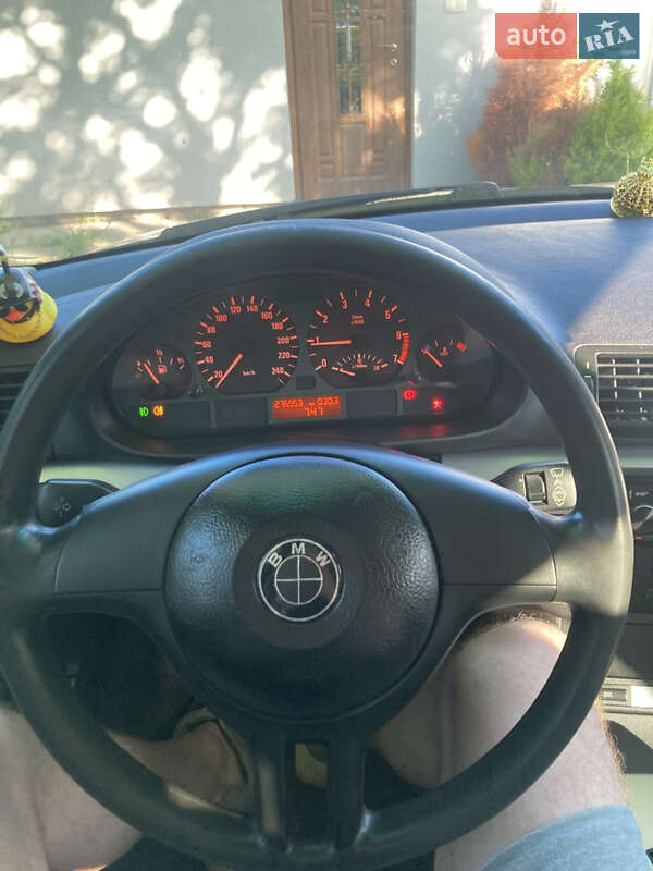 Универсал BMW 3 Series 2002 в Бориславе