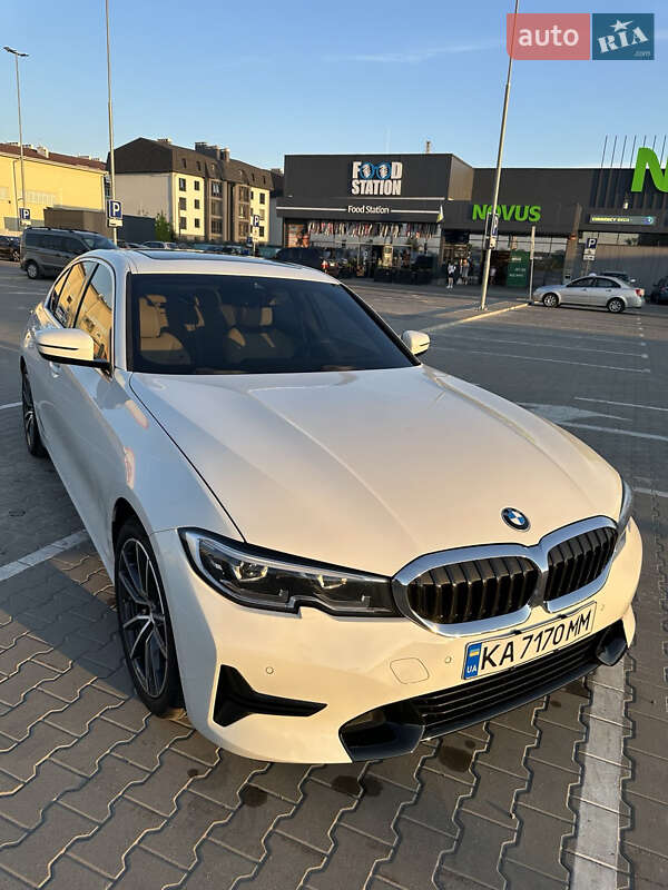 Седан BMW 3 Series 2019 в Киеве