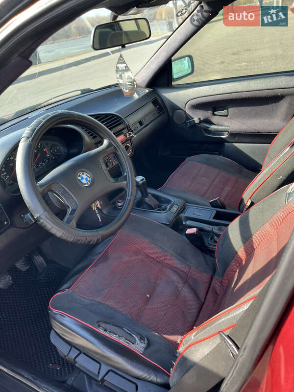 Седан BMW 3 Series 1992 в Василькові