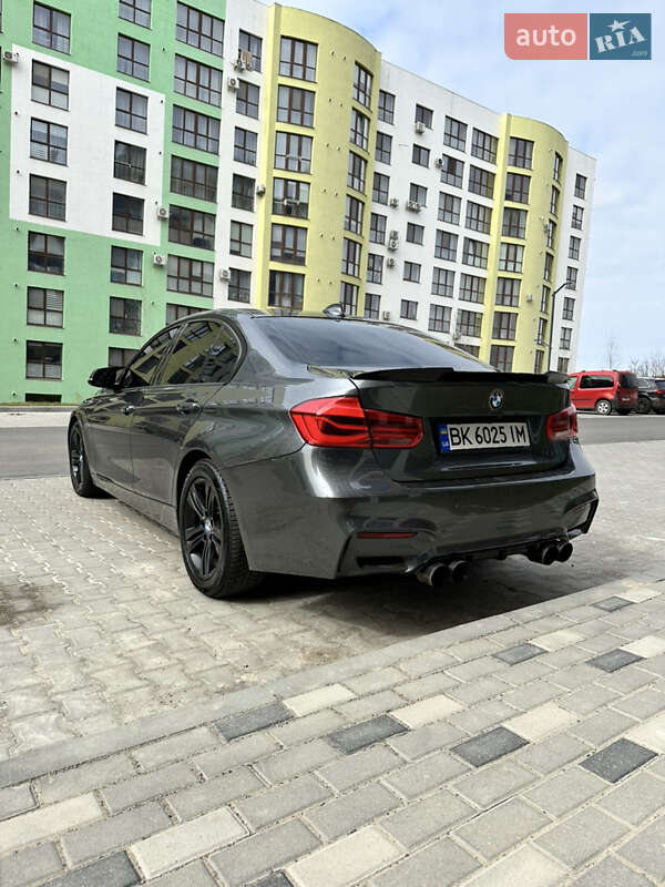 Седан BMW 3 Series 2015 в Ровно