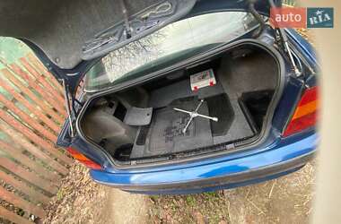 Седан BMW 3 Series 2002 в 