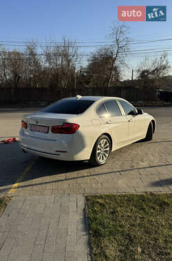 Седан BMW 3 Series 2016 в 