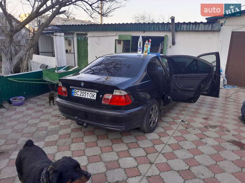 Седан BMW 3 Series 2000 в Коростене