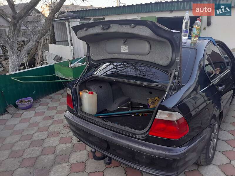 Седан BMW 3 Series 2000 в Коростене