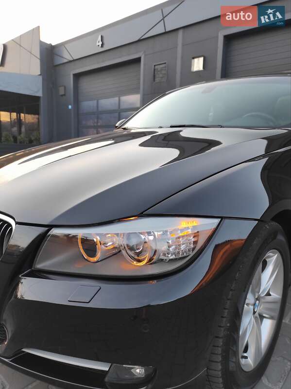Седан BMW 3 Series 2011 в Каменском