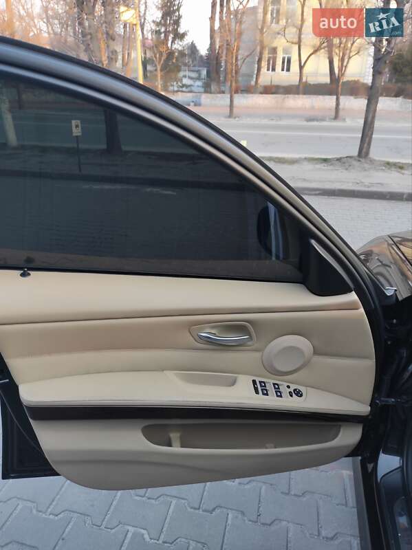 Седан BMW 3 Series 2011 в Каменском