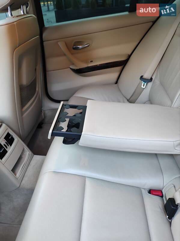 Седан BMW 3 Series 2011 в Каменском