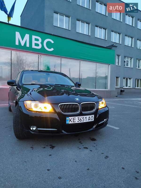 Седан BMW 3 Series 2011 в Каменском