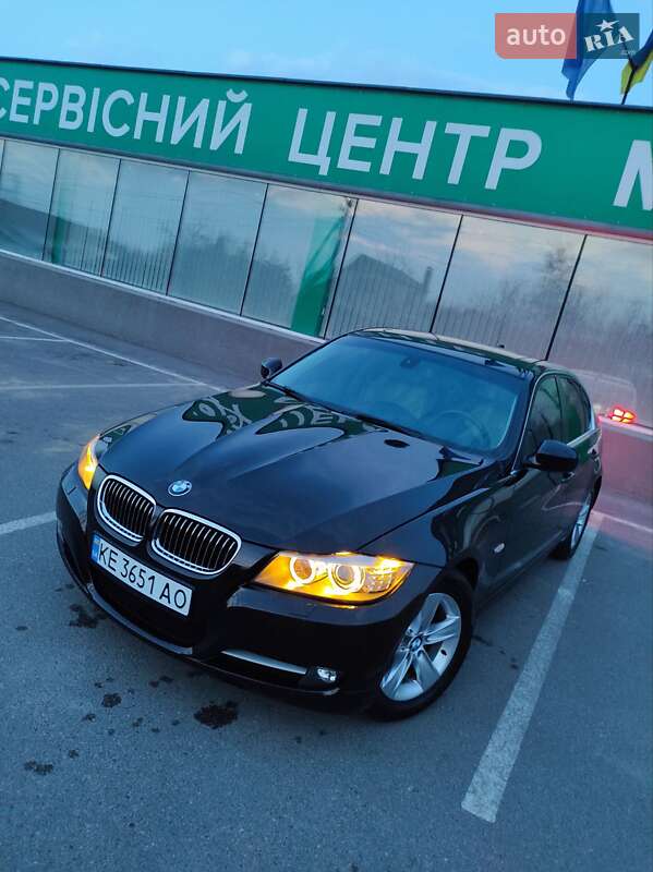 Седан BMW 3 Series 2011 в Каменском