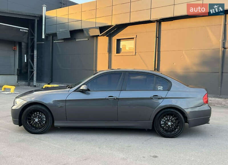 Седан BMW 3 Series 2006 в Кропивницькому
