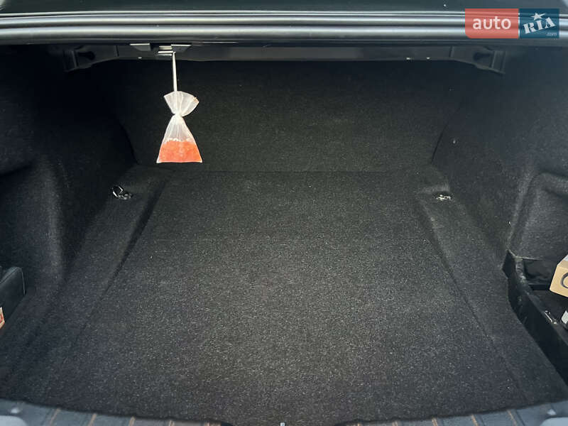 Седан BMW 3 Series 2012 в Хмельницькому