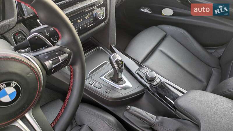 Седан BMW 3 Series 2016 в Киеве