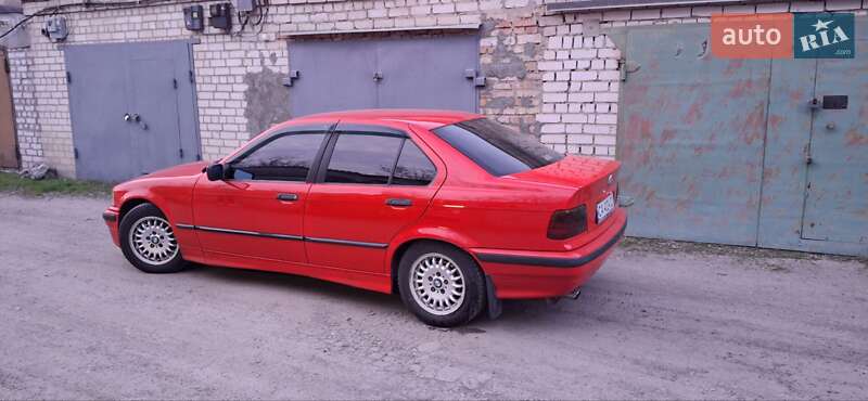 Седан BMW 3 Series 1996 в Черкассах
